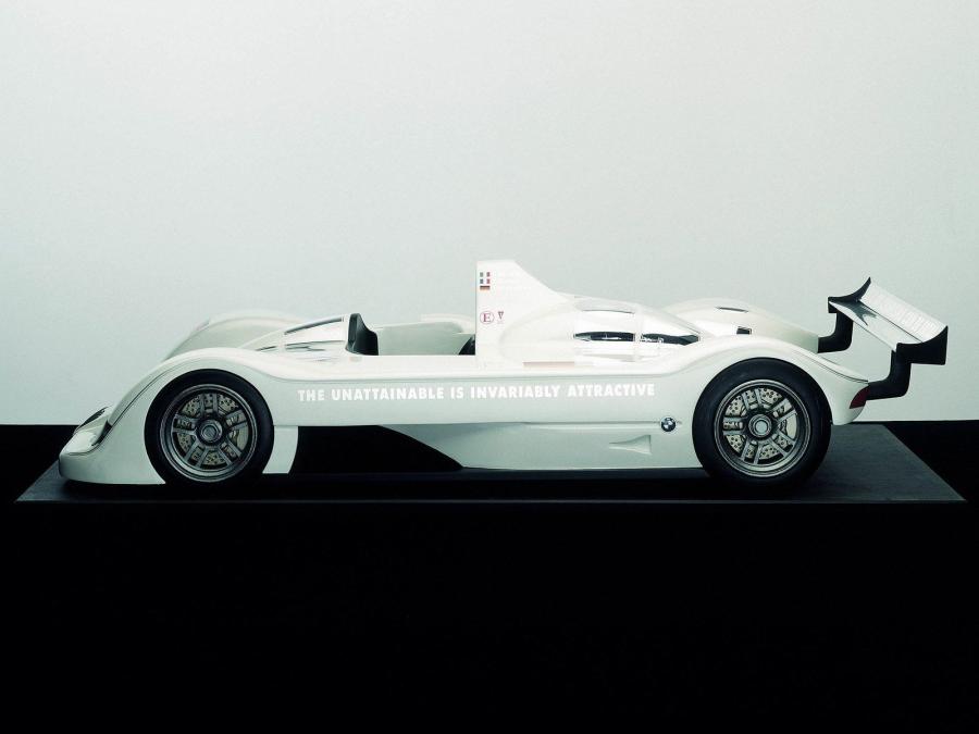  BMW V12 LMR Art Car by Jenny Holzer 1999 года  (фото 17 из 27)